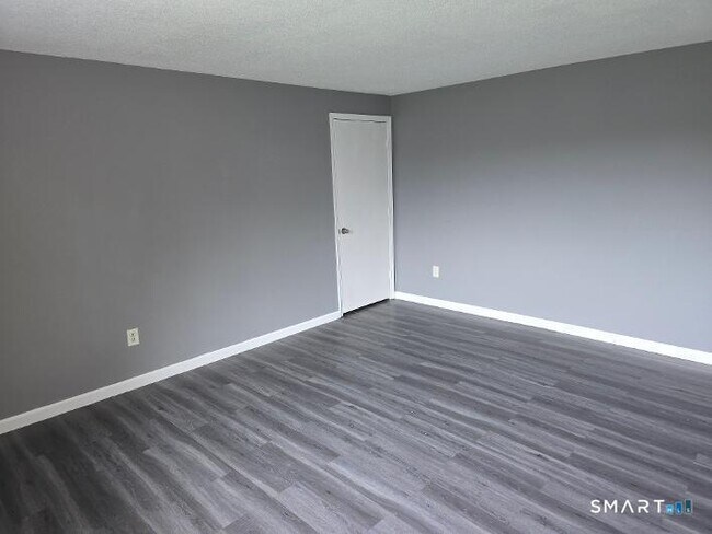 Building Photo - 215 Waterville St