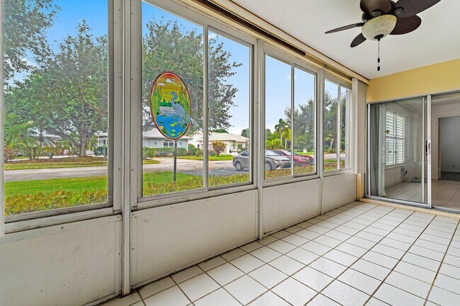 Building Photo - 5570 Tamberlane Cir
