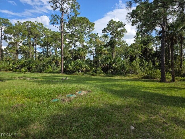 Building Photo - 1597 Rugby Cir