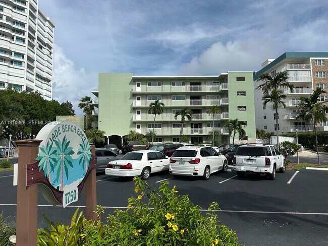 Building Photo - 1750 S Ocean Blvd