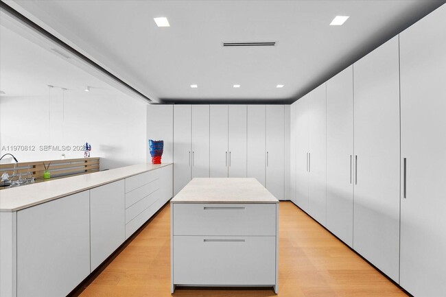 Building Photo - 4921 Fisher Island Dr