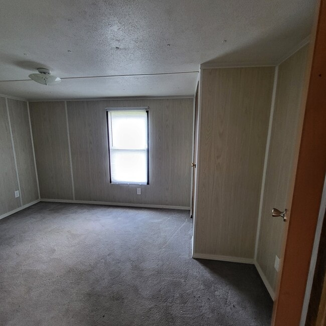 Building Photo - 1788 US-258