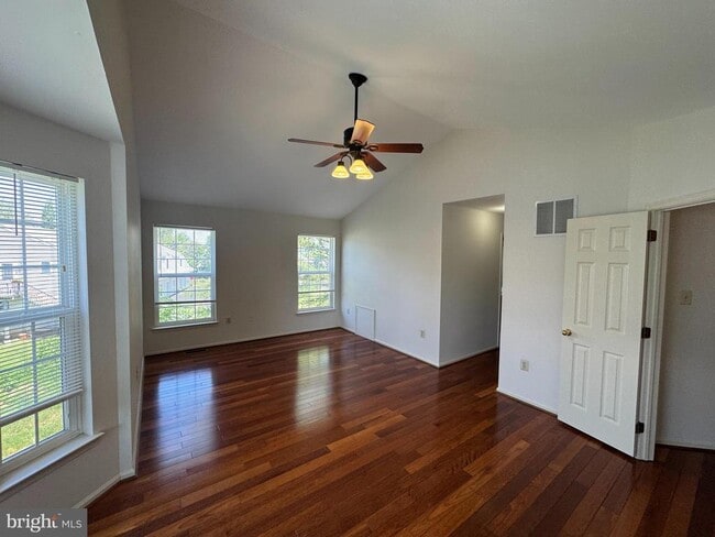 Building Photo - 1041 Greenes Way Cir