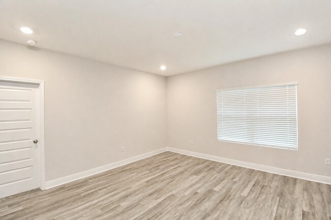 Building Photo - Be the First to Live in This Brand-New 4BR/2BA Home in Gaylen Oaks with Quartz Countertops & Conv...