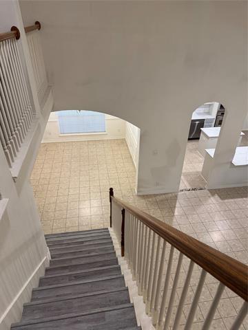 Building Photo - 5817 Mulvane Dr