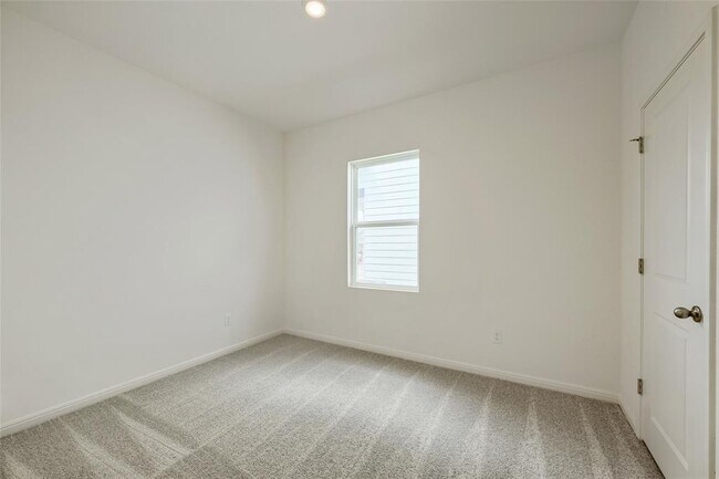Building Photo - 5345 Calluna Dr