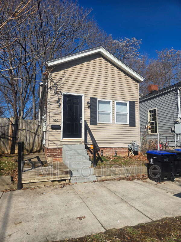 Building Photo - 616 N 28th St