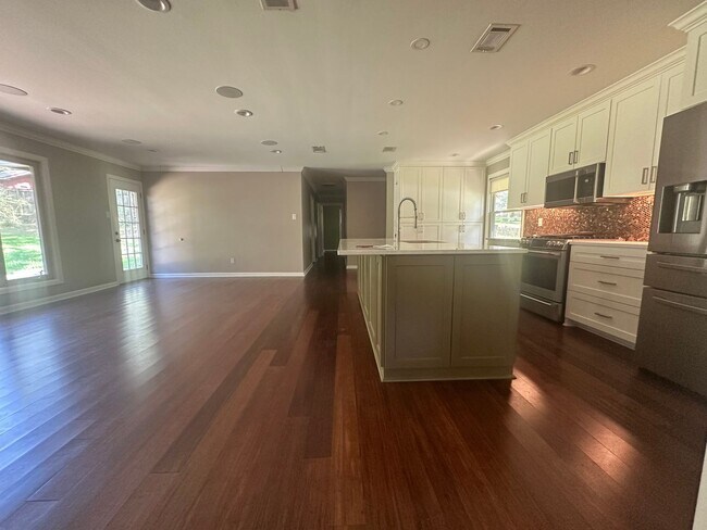 Building Photo - Fully remodeled home for rent