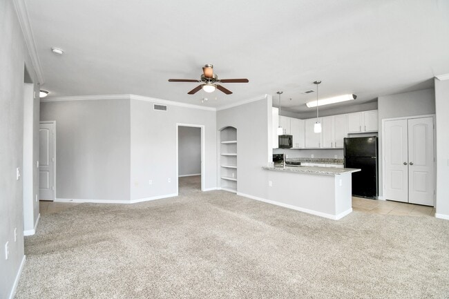 Building Photo - 6777 Sommerall Dr