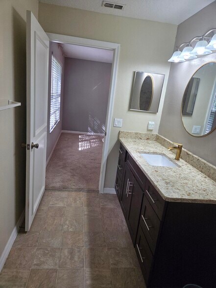 Master Bath 2 - 1030 Loch Vail