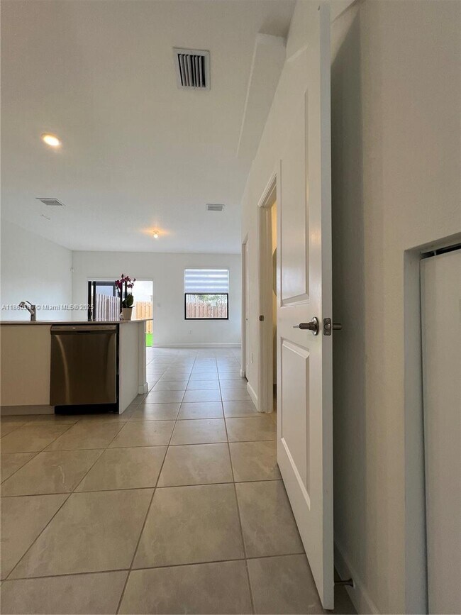 Building Photo - 12725 SW 234th Ter