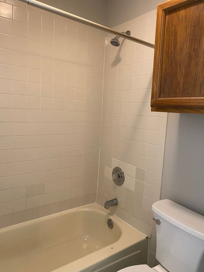 Building Photo - Cozy 1-Bedroom in Cambridge Village