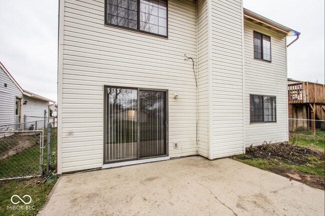 Building Photo - 1838 Keystone Lakes Dr