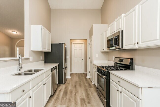 Building Photo - 2747 Wilding Green Ln