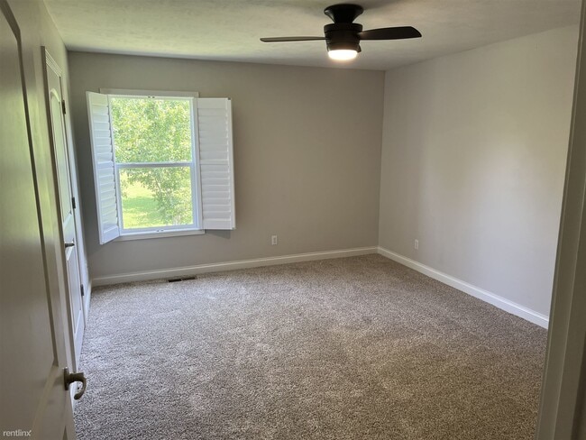 Building Photo - 3 br, 2 bath House - 2550 Louisville Boatd...