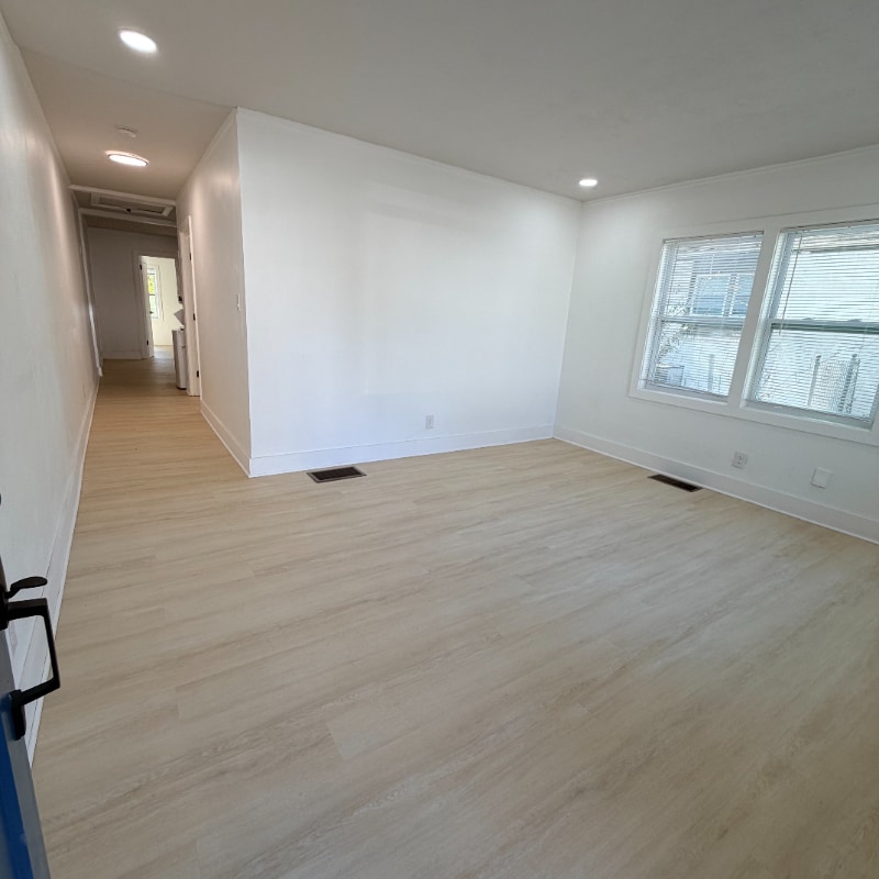 Building Photo - 1338 Sharon St NW