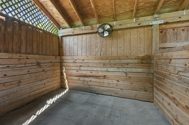 Building Photo - 17925 31st Rd N