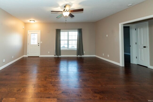 Building Photo - 8838 Hedgewood Ct