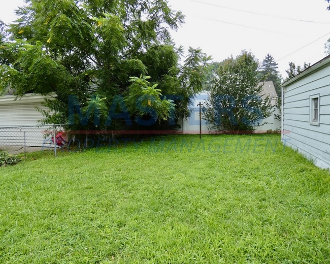 Building Photo - 3 Bed 1 Bath Toledo Home