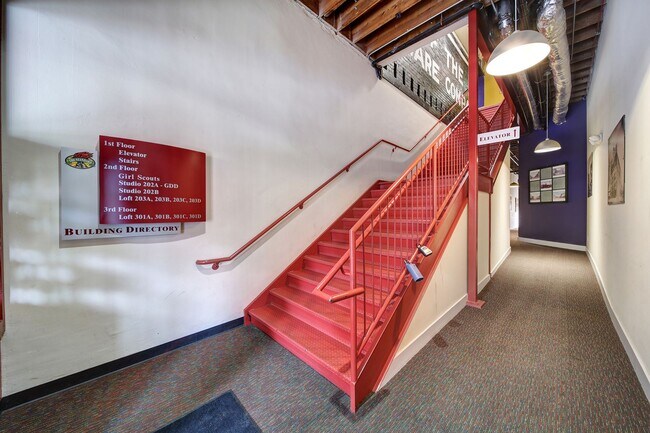 Building Photo - Uptown Gastonia Loft