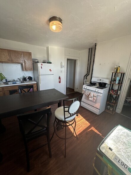 Building Photo - 50 Fisher Ave