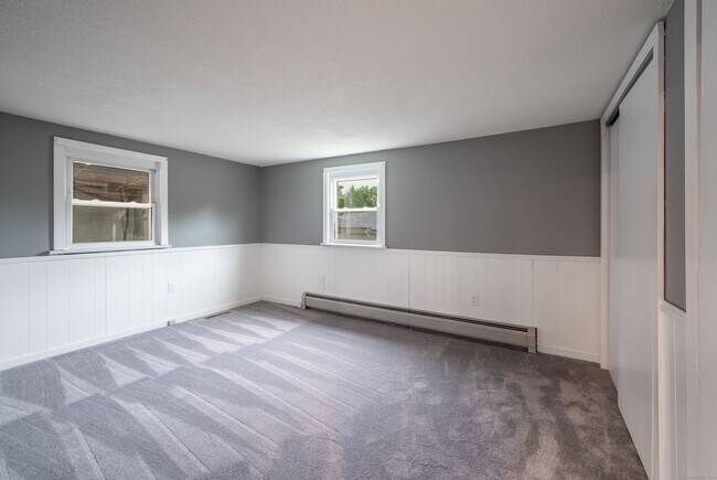 Building Photo - 86 S Rd