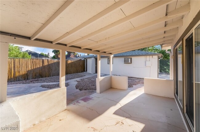 Building Photo - 1106 Norman Ave