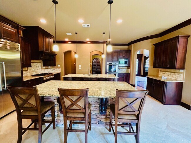 Building Photo - 7511 Raes Creek Dr