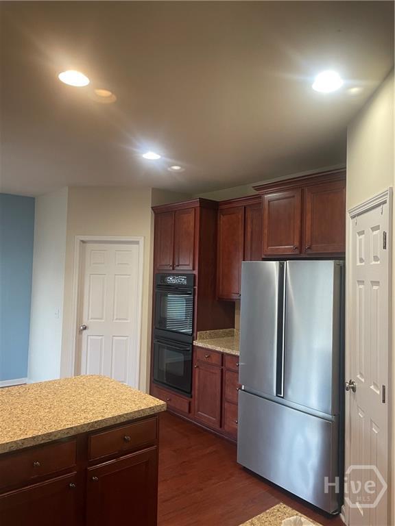 Building Photo - 303 Grasslands Dr