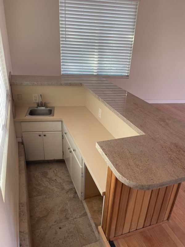 Building Photo - 5741 E 23rd St