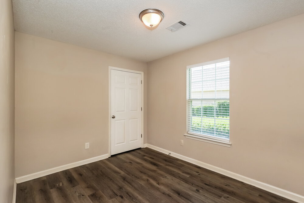 Building Photo - 1310 Waterton Trail