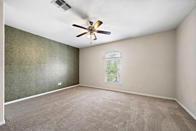 Building Photo - 816 Sterling Creek Cir