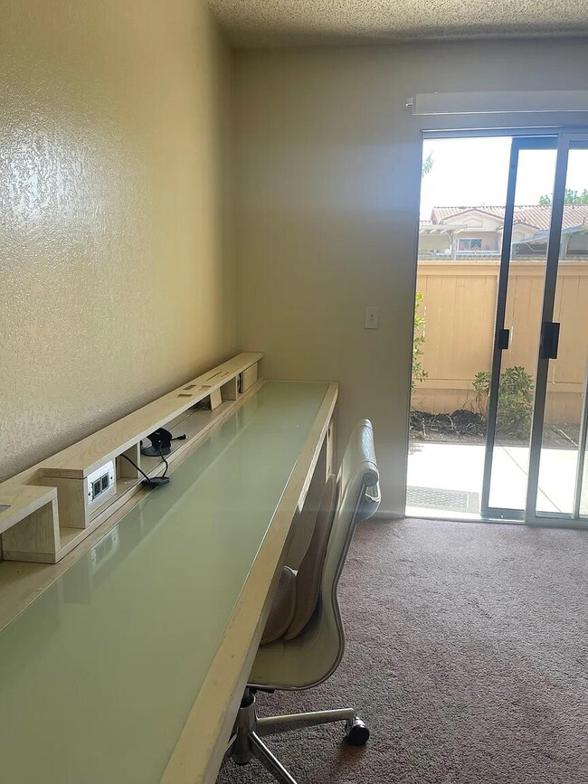 Building Photo - "Charming 1-Bedroom Retreat in Santa Maria – Your Cozy Haven Awaits!"