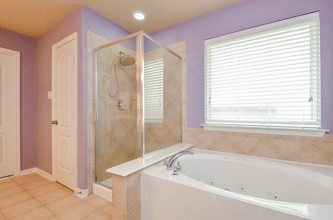 Building Photo - 6022 Preserve Ln