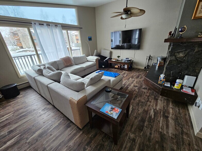 Building Photo - 7217 Foxridge Cir