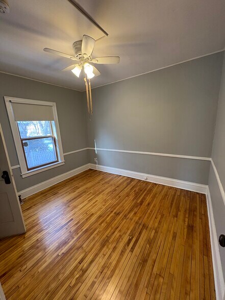 Building Photo - 509 W 22nd St