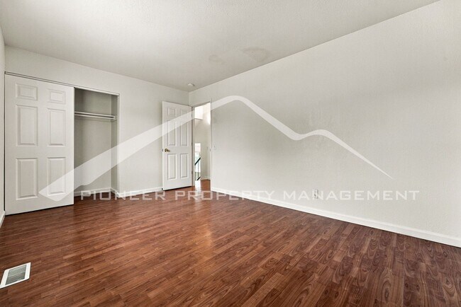Building Photo - 12854 E Florida Dr