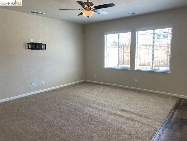 Building Photo - 3636 Landmark Cir