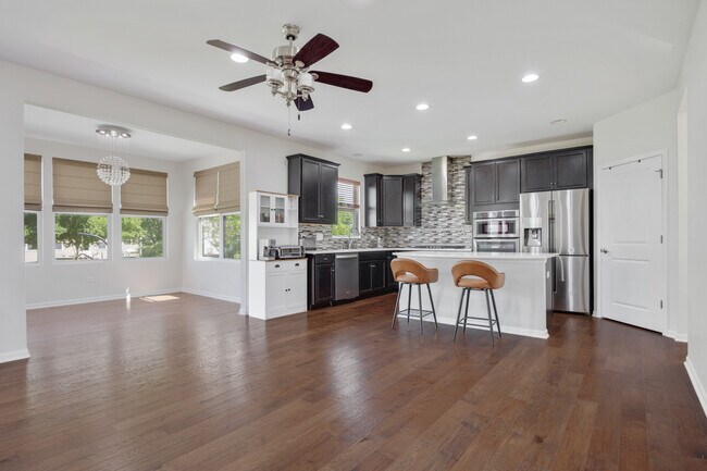 Building Photo - 2531 Basin Trail Ln