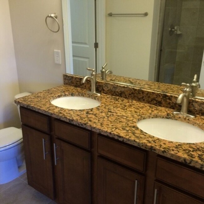 Building Photo - 111 Tuftin Dr