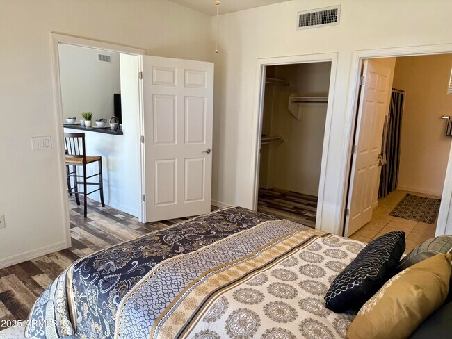 Building Photo - 3330 S Gilbert Rd