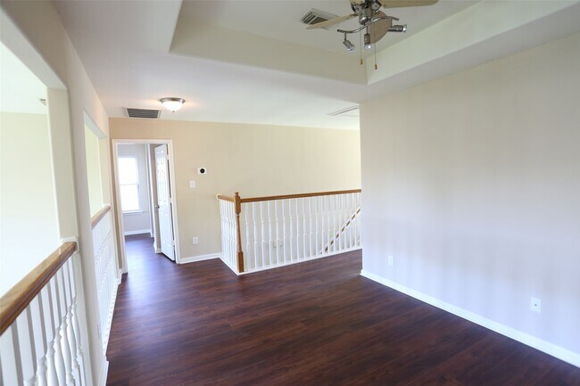 Building Photo - 3327 Summerwood Ln