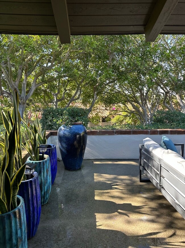 Building Photo - 303 Esplanade