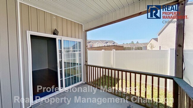 Building Photo - Beautiful Two-Story Townhome with Attached...
