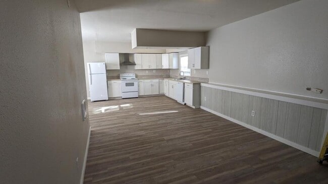 Primary Photo - 3967 Hayesville Dr NE