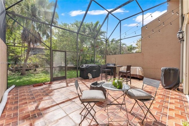 Building Photo - 10003 Costa Del Sol Blvd