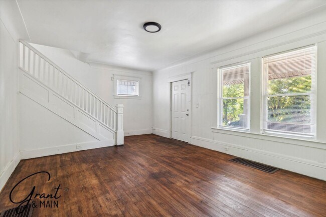 Building Photo - $1,300/month - 3 Bed 1 Bath Single Family Home in Wayne County