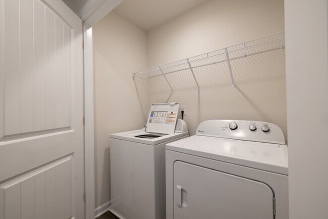 Building Photo - 3 Bedroom Home in Pendleton, SC