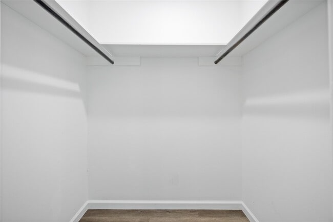 Building Photo - 8826 Tanager St