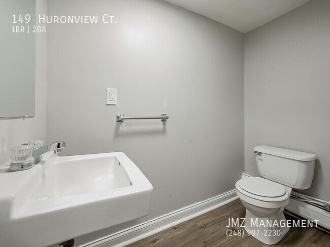 Building Photo - 149 Huronview Ct